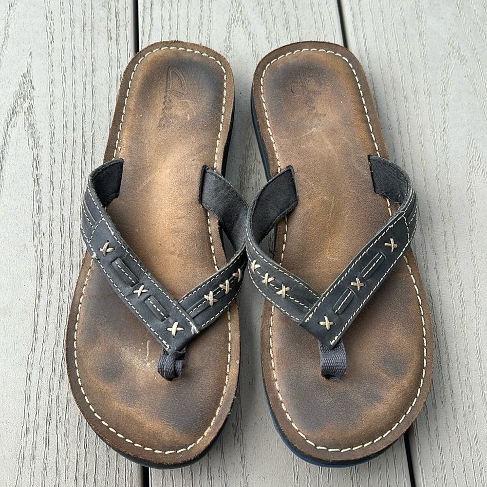 Clarks flip flops